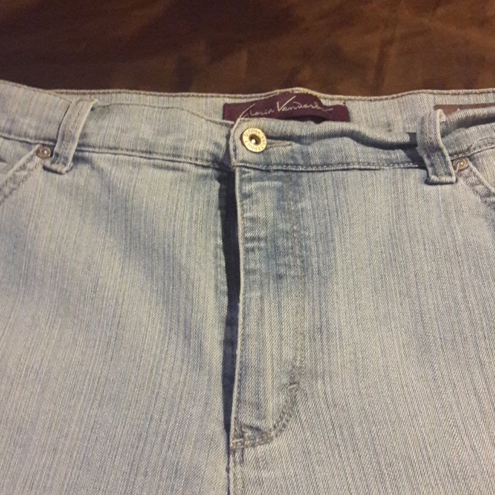 Jeans - Picture 2 of 3